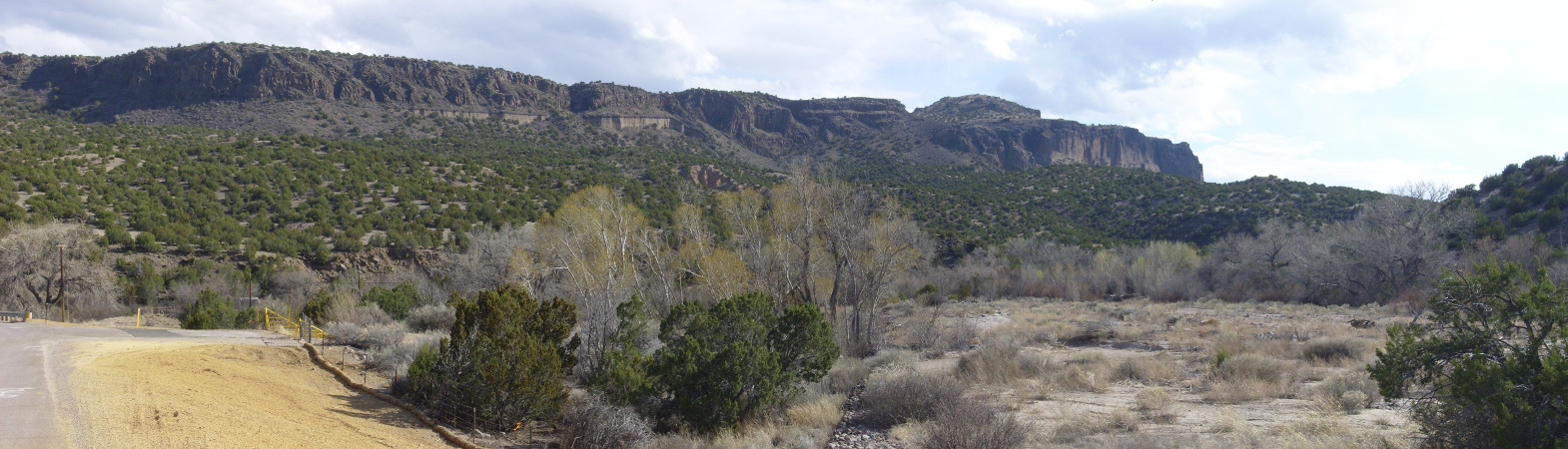 Panorama of
          northern White Rock Canyon
