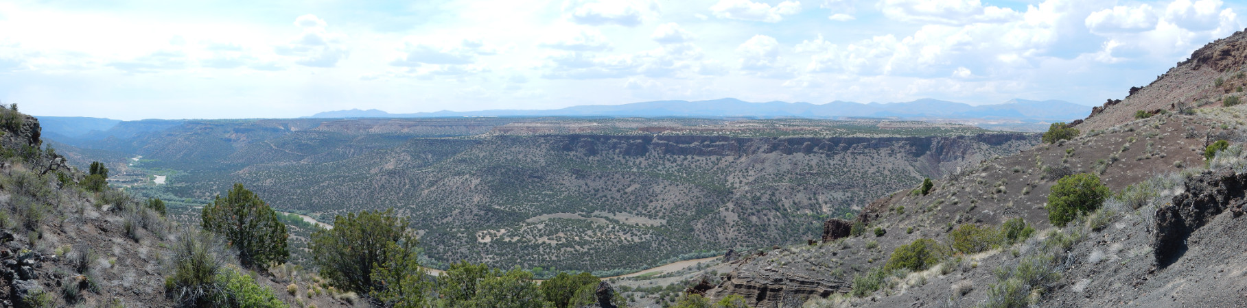 Upper White Rock
        Canyon